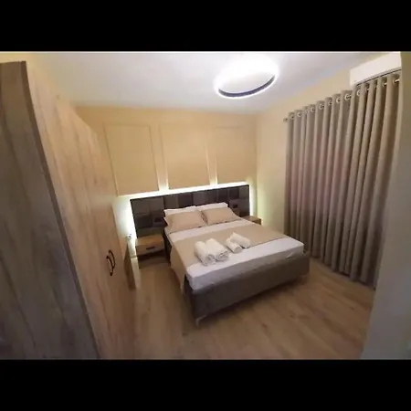 Erik Rooms Tirana Exterior photo