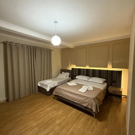 Erik Rooms Tirana Exterior photo