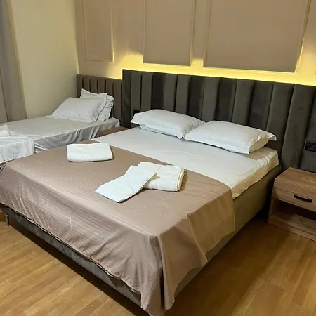 Erik Rooms Tirana Exterior photo